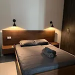Maisonnova Deluxe *