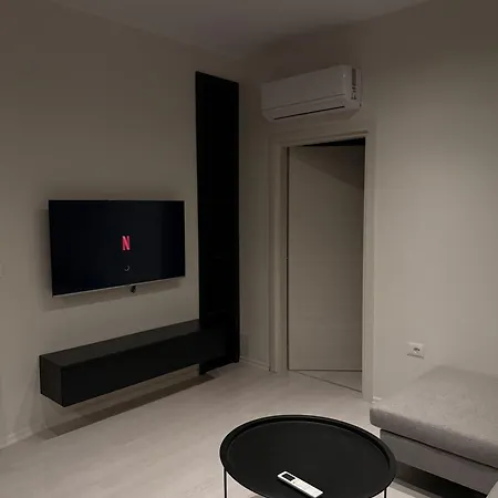 Maisonnova Deluxe 티라나