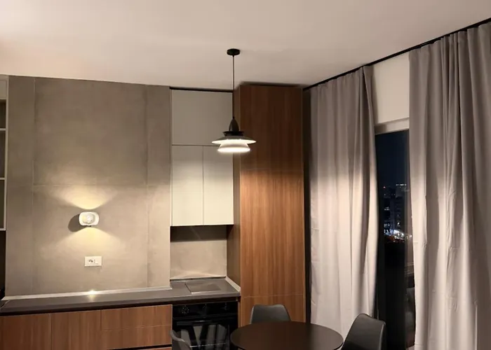 Maisonnova Deluxe 티라나